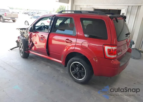 2012 Ford Escape Xlt z USA, uszkodzony, nr VIN 1FMCU9DG7CKB61298